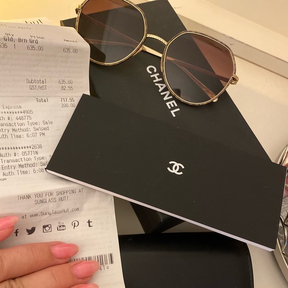 Chanel sun glasses worn a couple times - Picture 6 of 9